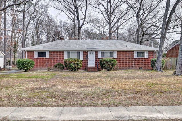 1st image of 208 Menchville Rd