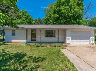 305 Kennedy Rd, Elkhart, IL 62634