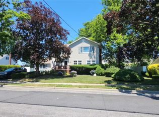 265 N Hickory St, Massapequa, NY 11758