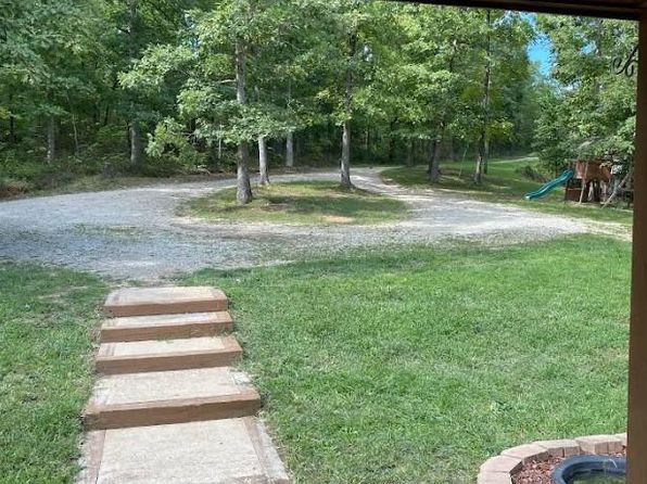 301 Nixon School Rd, Leasburg, MO 65535