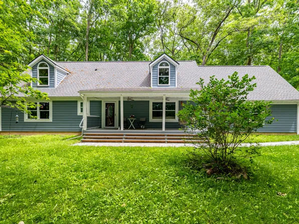 8470 Merrill Rd, Whitmore Lake, MI 48189