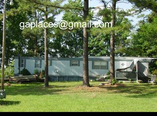 210 Meadow Ln, Hull, GA 30646