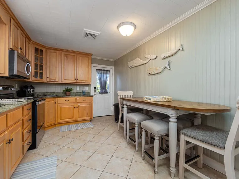 1629 Sir Walter Rd #AA — Photo 10