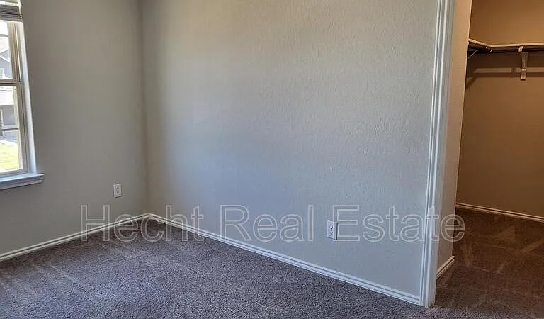 2440 Ayers Dr — Photo 20