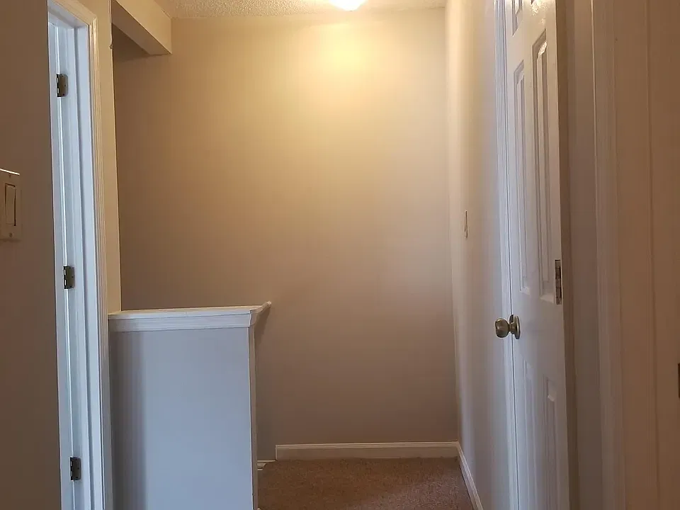 3 bed, 2.5 bath, 1616 sqft, $2,125 — Photo 4