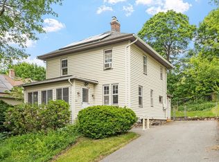 11 Wakefield St, Worcester, MA 01605