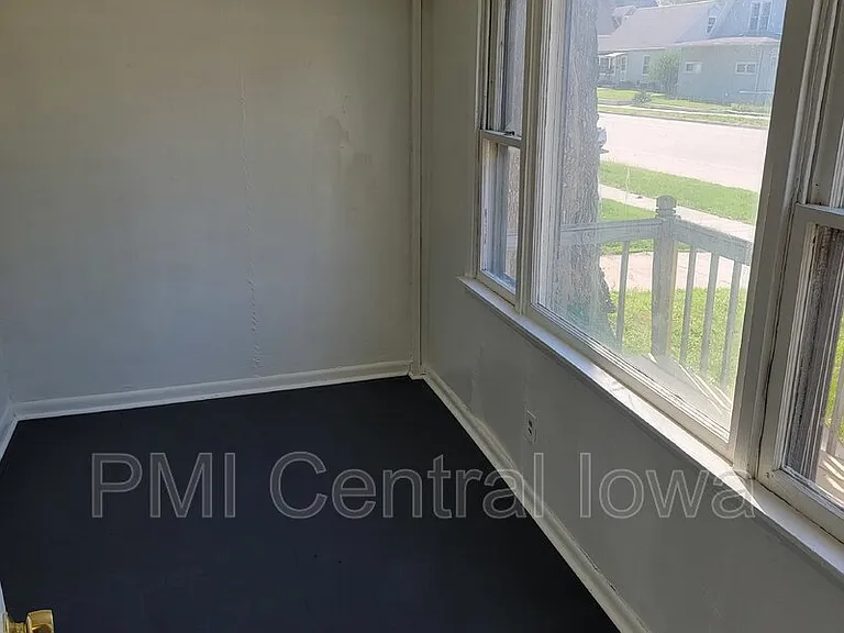 2220 E Walnut St #3 — Photo 10