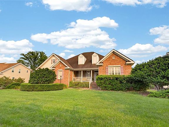 2nd image of 1864 Mayberry Dr