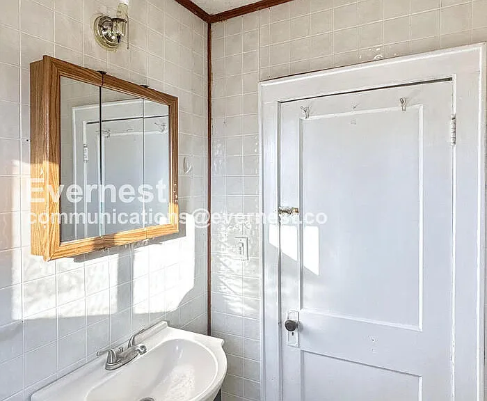 661 S Burgess Ave — Photo 19
