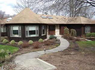 325 Edlys Ln, North Brunswick, NJ 08902
