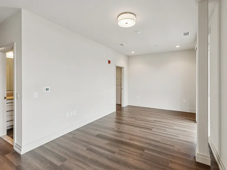 Park Morton Apartments — Photo 59