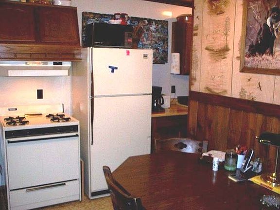 4th image of 3280 Honey Bee Dr #2