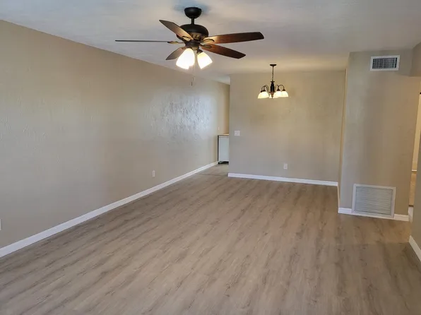 2451 Canadian Way APT 31, Clearwater, FL 33763