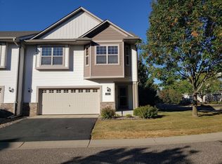 3104 Frontier Dr, Woodbury, MN 55129