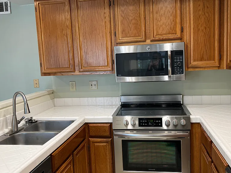 826 Boardwalk Pl — Photo 8