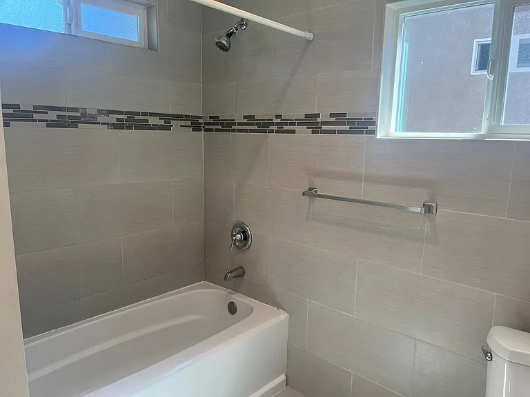 6814 Waite Dr — Photo 16