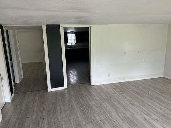 2nd image of 2832 County Road 310