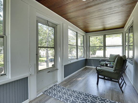 4th image of 1855 Orange Ave E