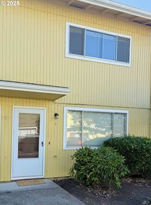 1947 W 17th Ave APT B, Eugene, OR, 97402