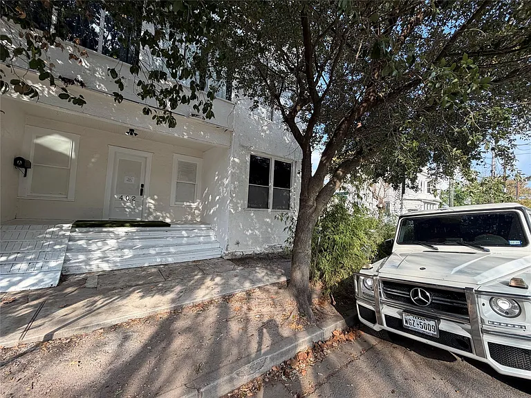 402 Hyde Park Blvd #1 — Photo 36