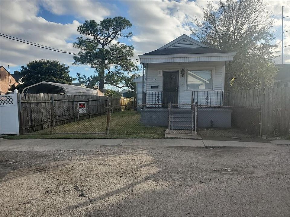 1st image of 2714 N Roman St
