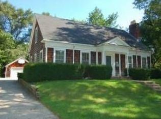 418 S 4th Ave, Libertyville, IL 60048