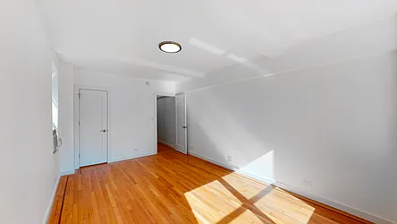 Rented by R New York