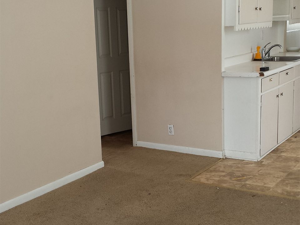 2nd image of 4460 Gloria St