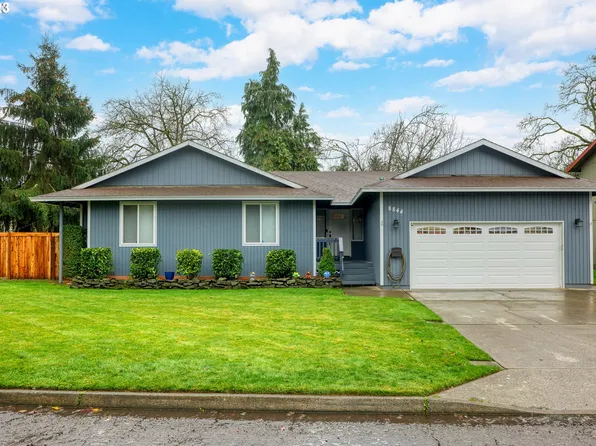 8844 SE Casablanca Ct, Clackamas, OR 97015