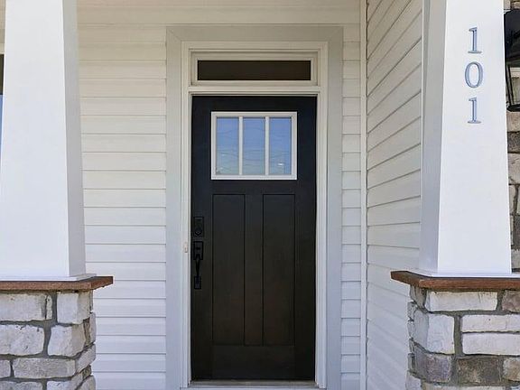 4th image of 101 Cloverdale Way