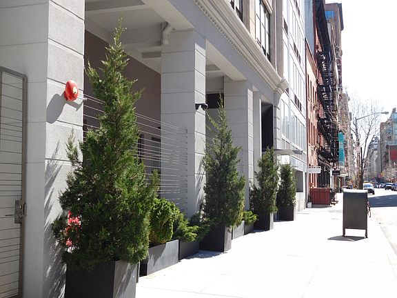 2nd image of 251-253 W 19th St #7B
