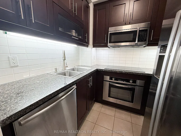 35 Balmuto St #2208 — Photo 5