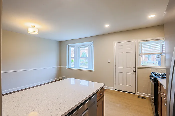 1500 Pentwood Rd — Photo 17