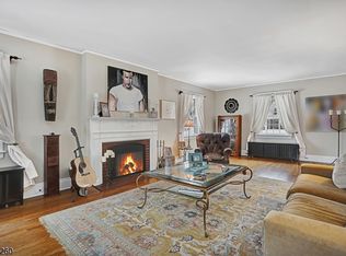 24 Georgian Rd, Morristown, NJ 07960