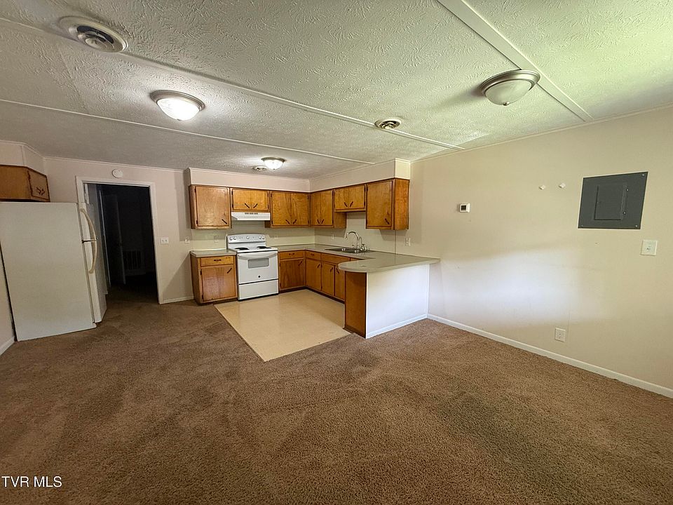1st image of 1204 Bloomingdale Pike #1