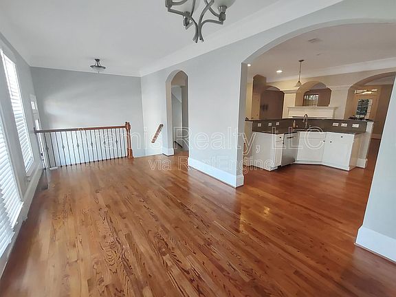 2nd image of 2772 Durham Dr NE