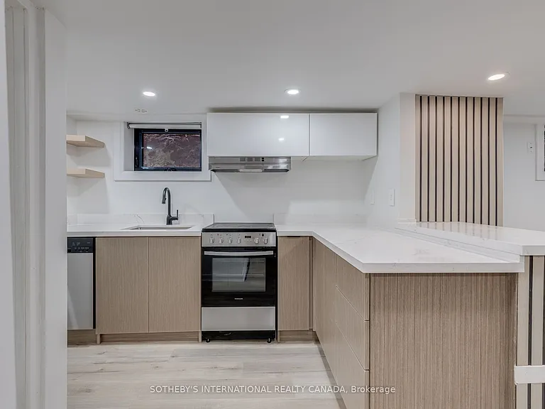 120 Glenlake Ave #BASEMENT — Photo 5