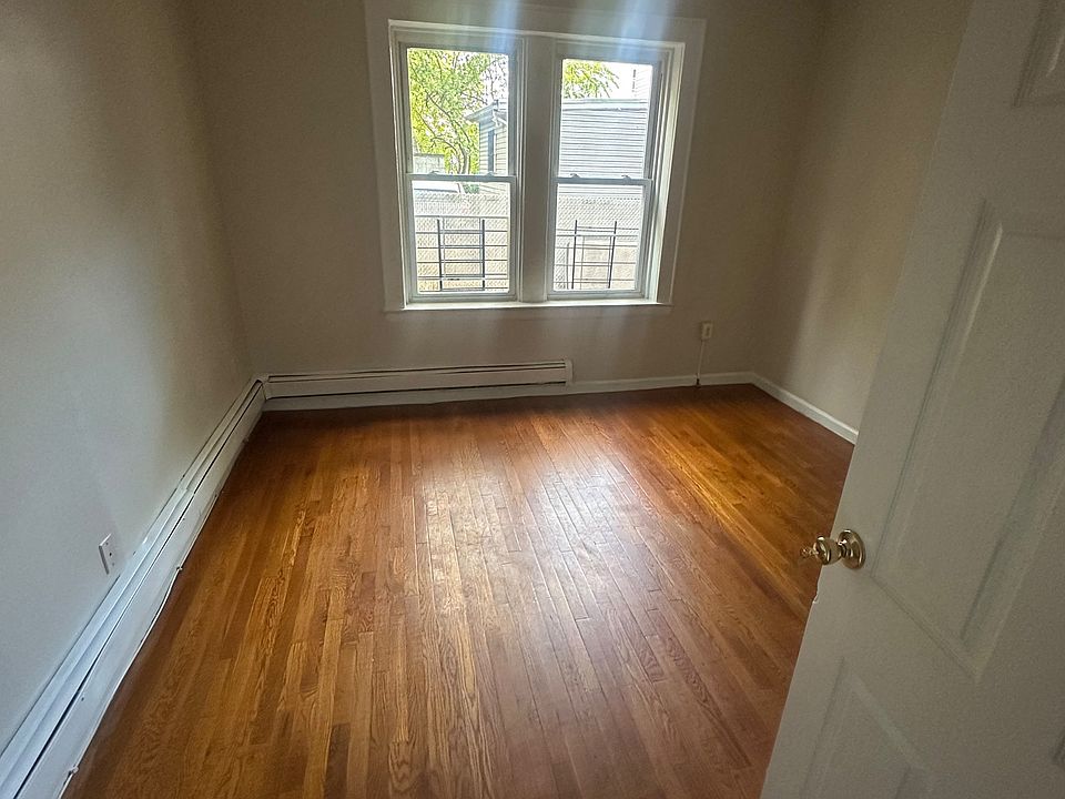 1st image of 397 13th Ave APT 3