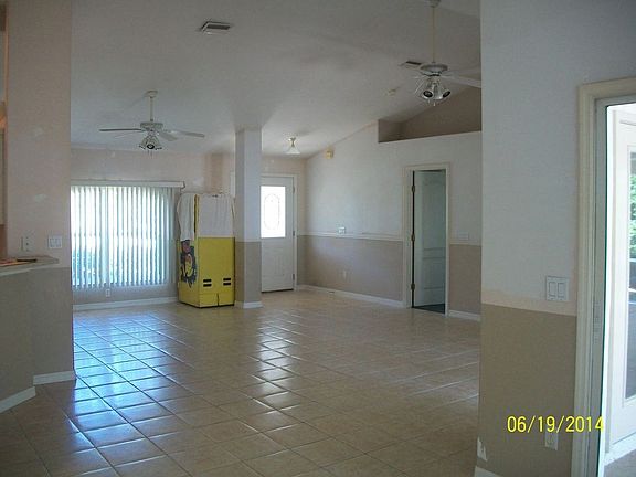 2nd image of 124 Foxhall Ln