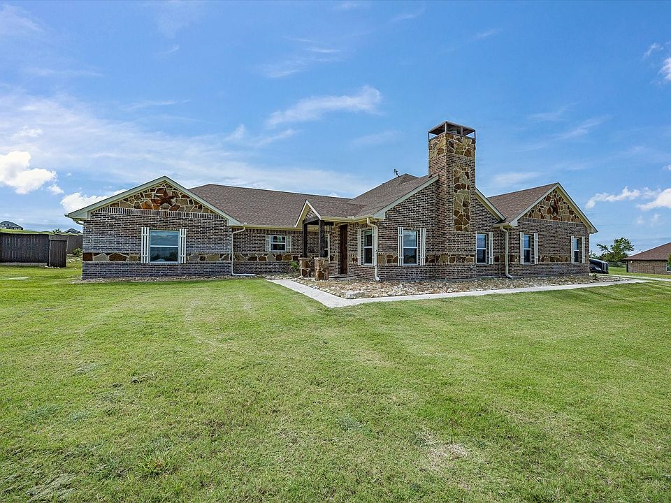 1st image of 1032 Justin Dr