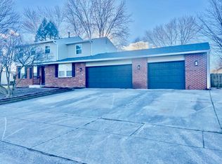 304 Broken Arrow Cir, Indianapolis, IN 46234