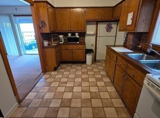 478 Tucker St, Fall River, MA 02721