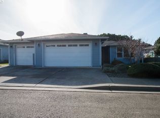 96505 W Cliff Dr, Brookings, OR 97415
