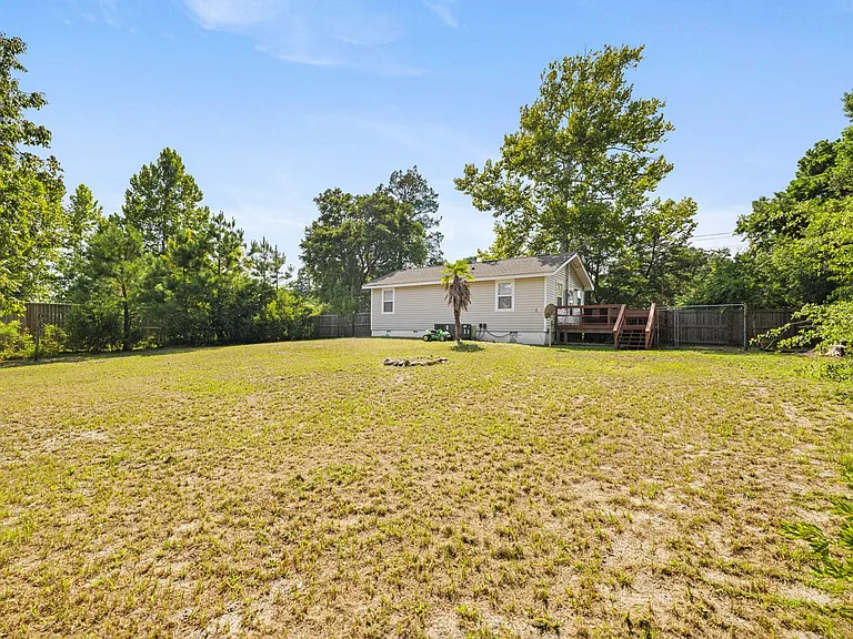 682 E Ocean Rd — Photo 20
