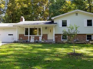 5919 Westhills Rd, Fort Wayne, IN 46804