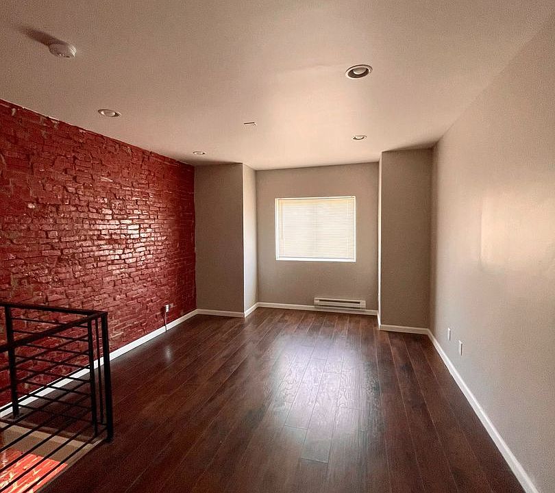 Building Photo 5