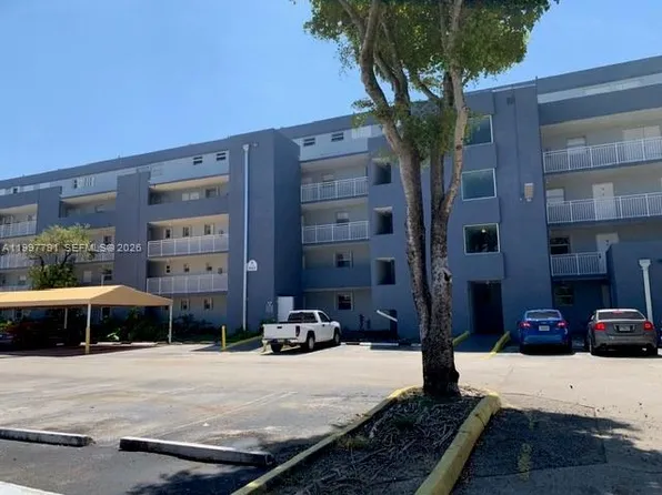9357 Fontainebleau Blvd APT D303, Miami, FL 33172