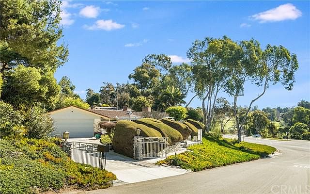 1st image of 2901 Palos Verdes Dr N