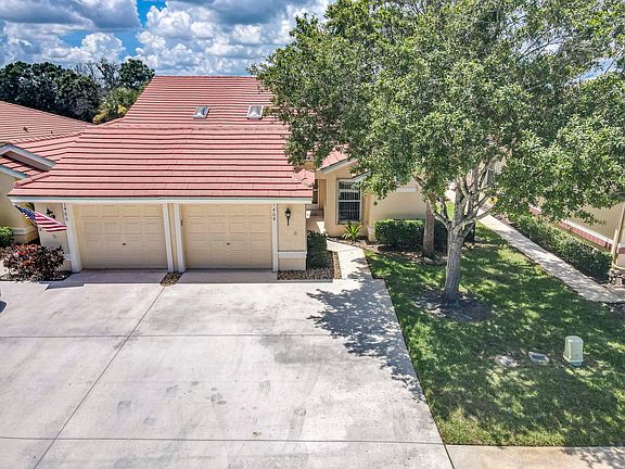 2nd image of 1468 SW Greens Pointe Way
