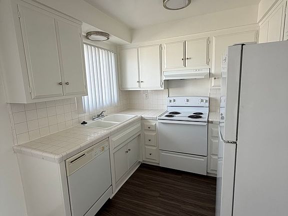 5th image of 1755 E 3rd St APT 11